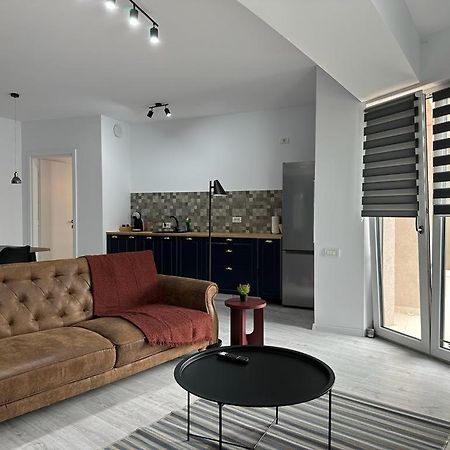 City Center Accommodation - 308 Решица Экстерьер фото