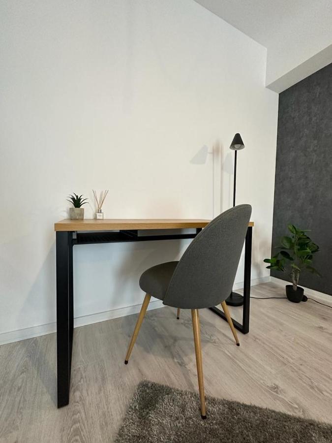 City Center Accommodation - 308 Решица Экстерьер фото